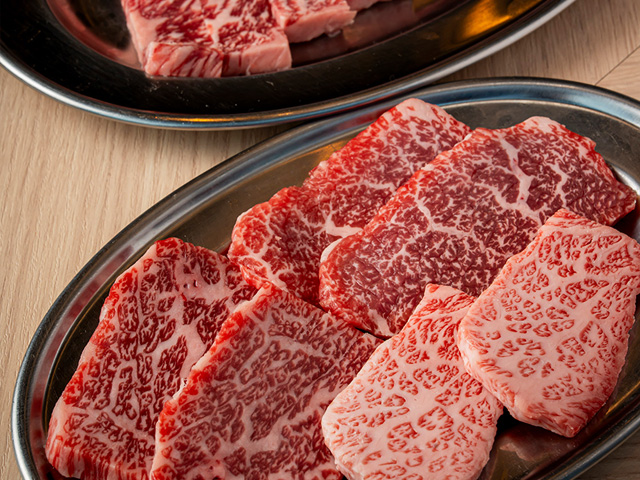 焼き処 肉と「」